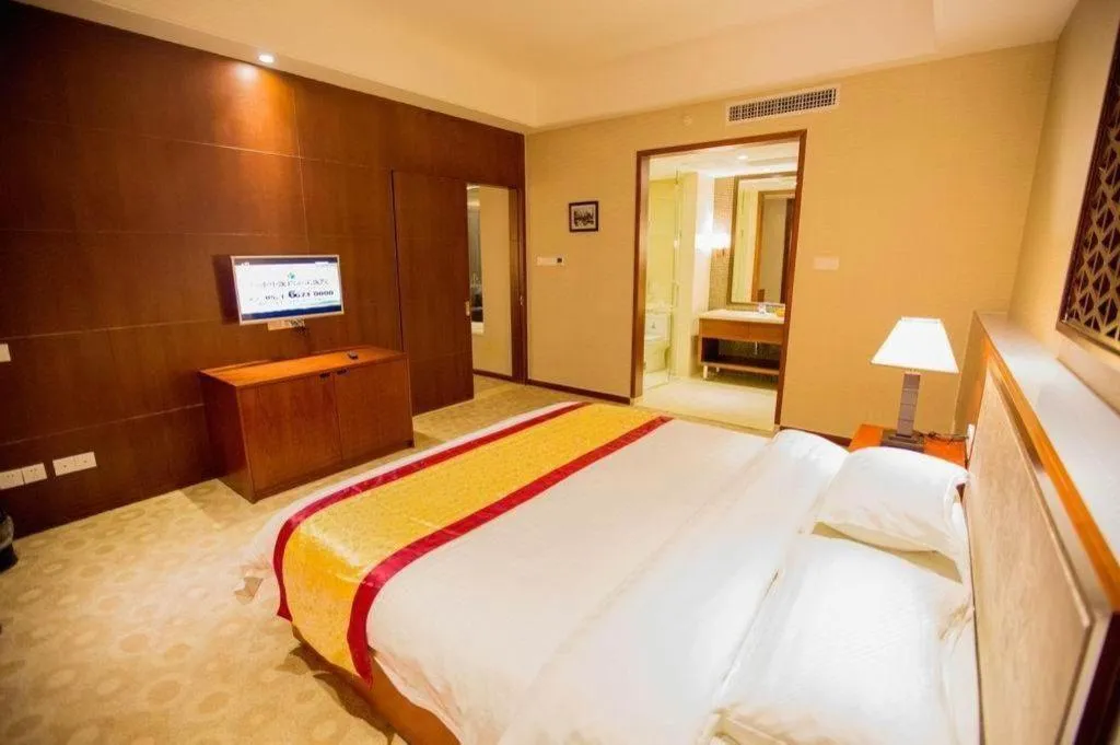 Bed in Longyan Capital International Hot Spring Resort