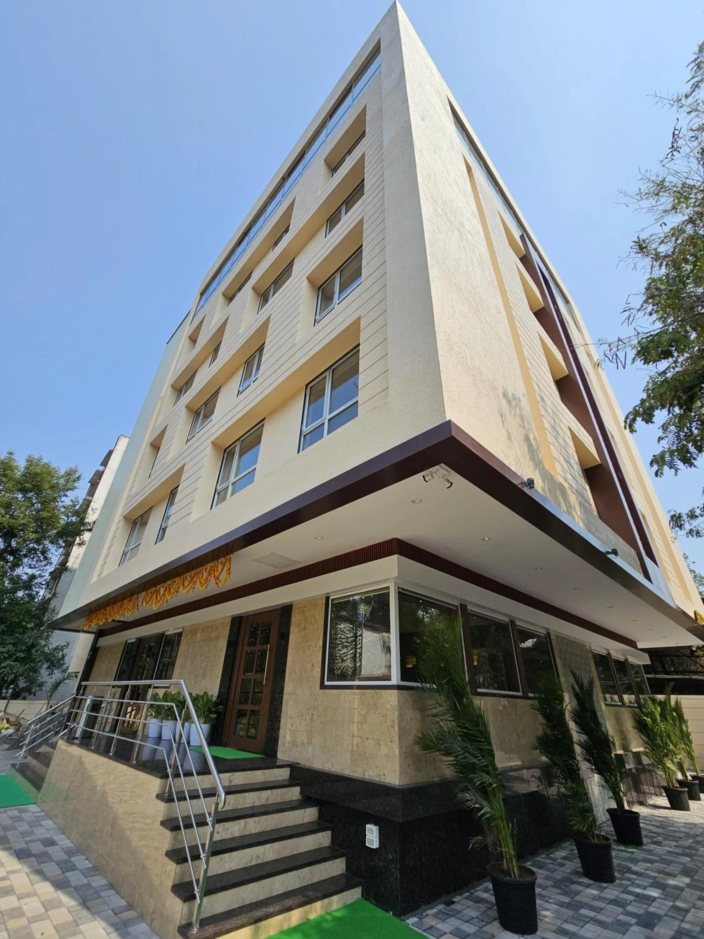 Property building in Hotel Golden Nest Thane