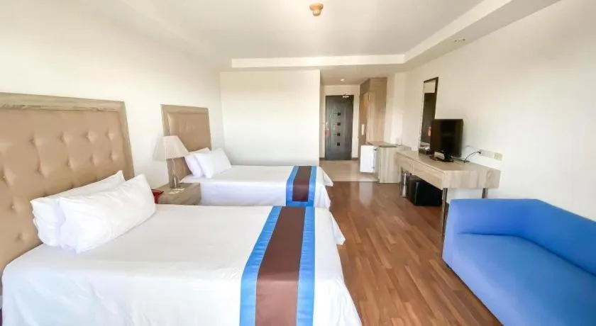 Bed in Blue Wave Hotel Hua Hin