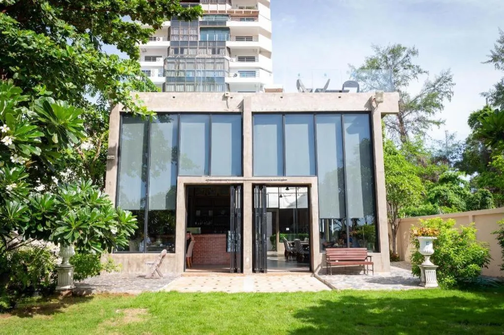 Blue Wave Hotel Hua Hin