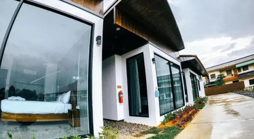 Seven Days a Week Resort Seven Days a Week Resort