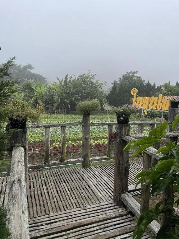 Nai Khun Khao Resort