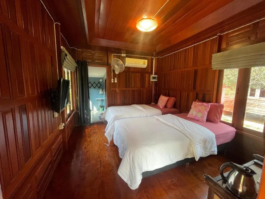 Bed in Nai Khun Khao Resort