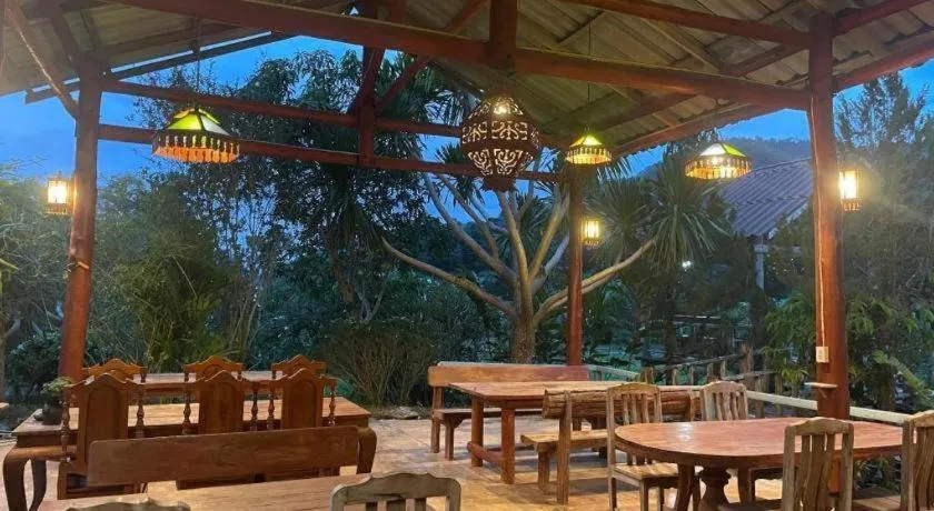 Nai Khun Khao Resort