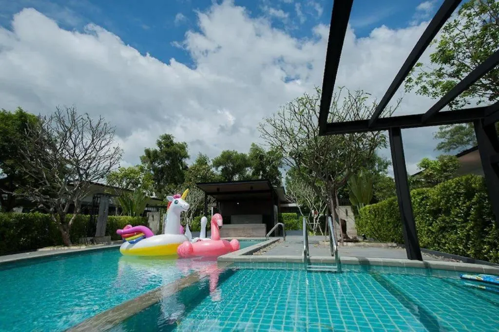 Chatnipa Beach Resort