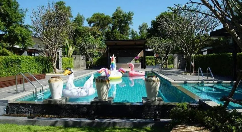 Chatnipa Beach Resort