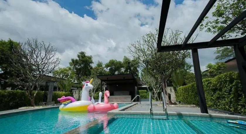 Chatnipa Beach Resort