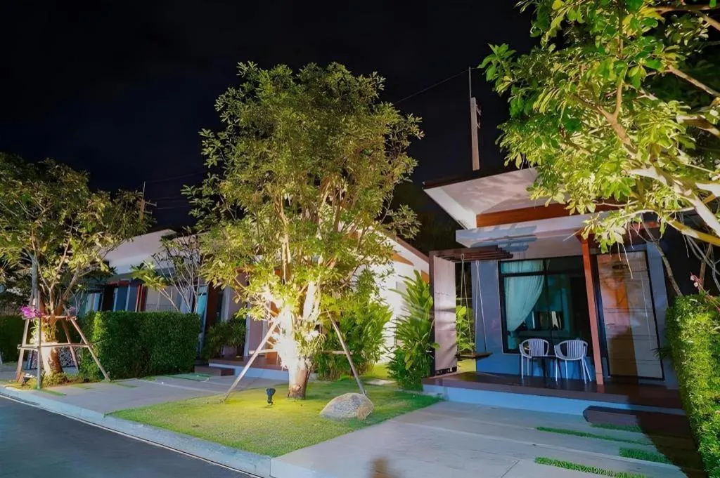 Chatnipa Beach Resort