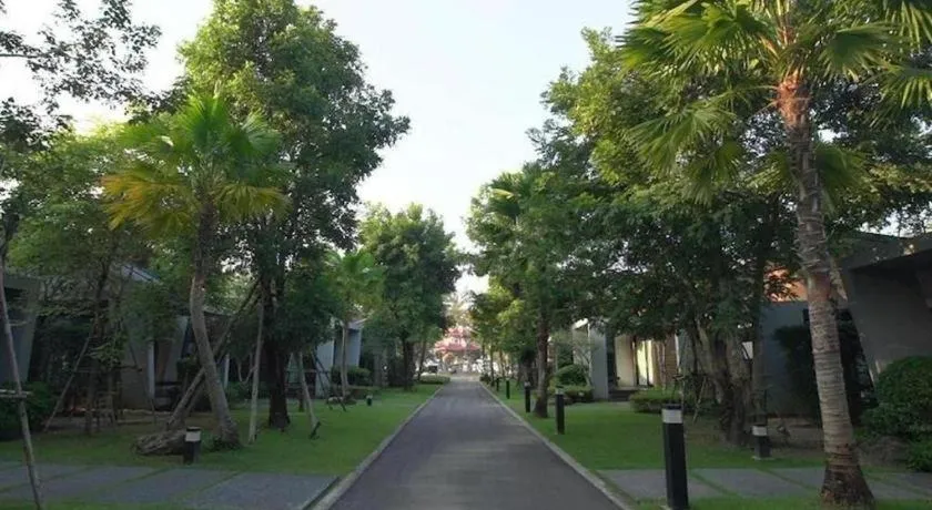 Chatnipa Beach Resort