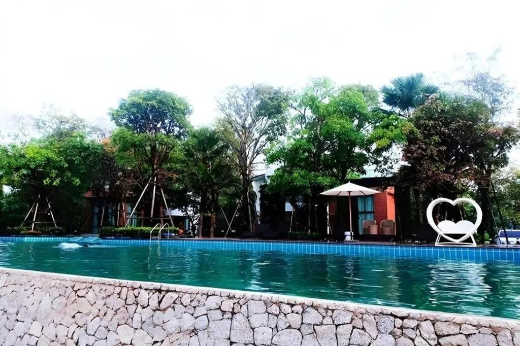 Chatnipa Beach Resort