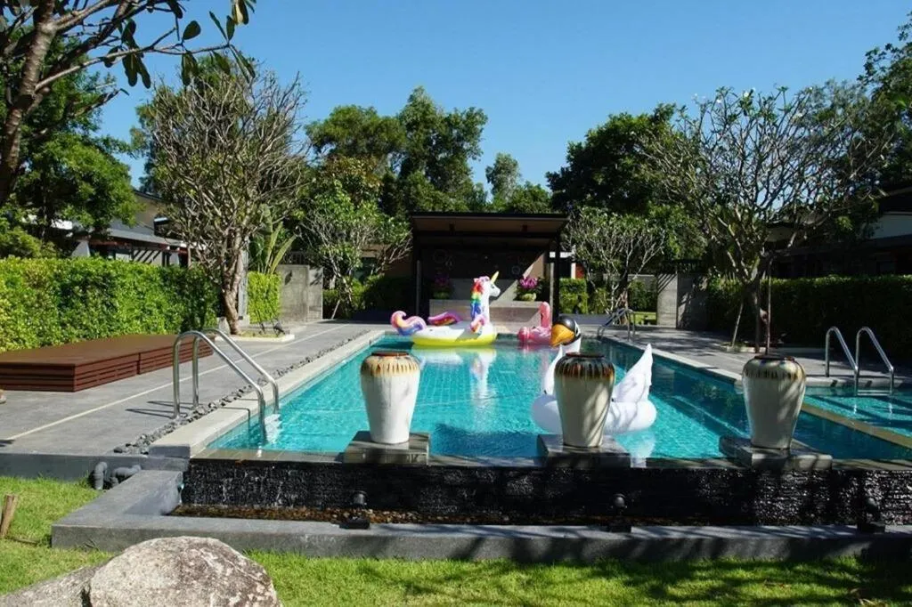 Chatnipa Beach Resort