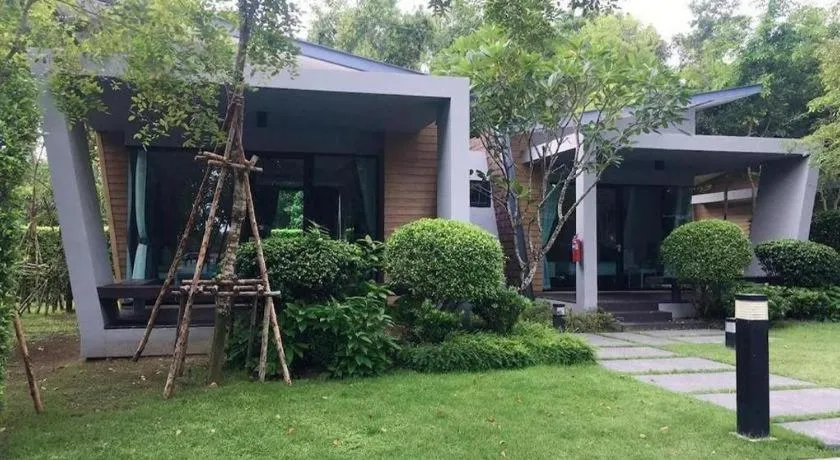 Chatnipa Beach Resort