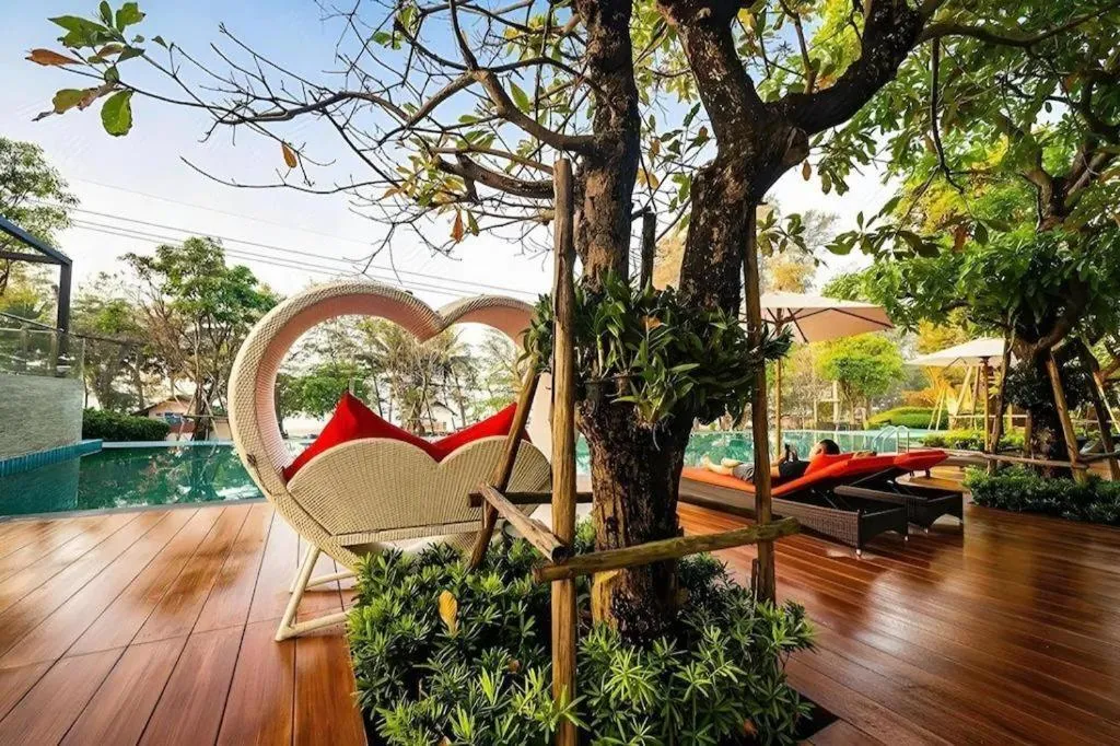 Chatnipa Beach Resort