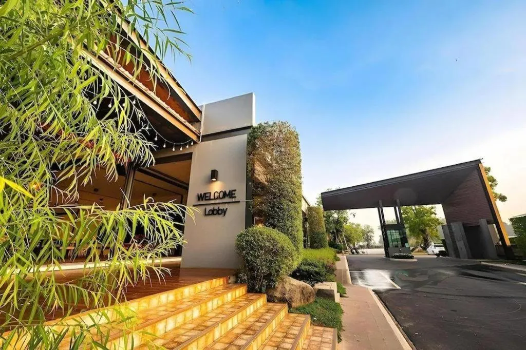 Chatnipa Beach Resort