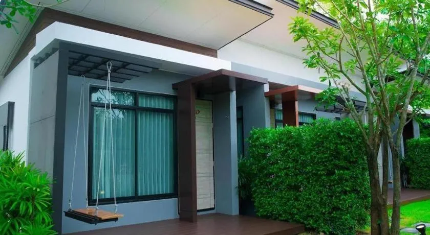 Chatnipa Beach Resort