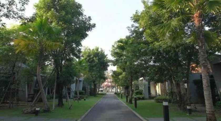 Chatnipa Beach Resort