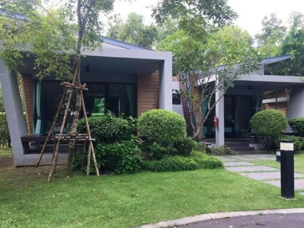 Chatnipa Beach Resort