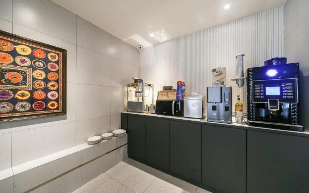 Changwon Brown dot Hotel Palyong