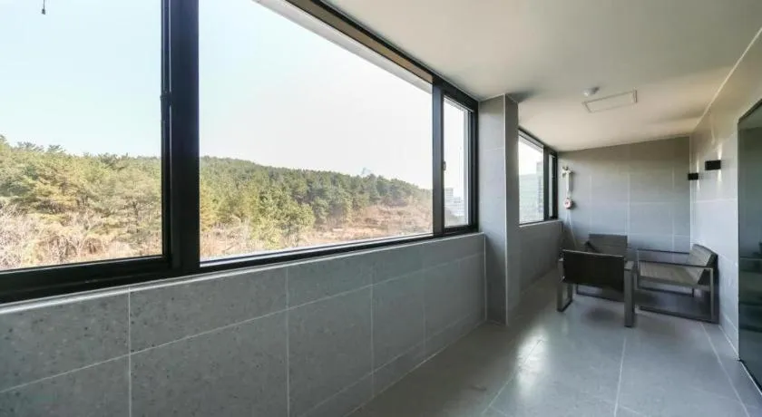 Changwon Brown dot Hotel Palyong