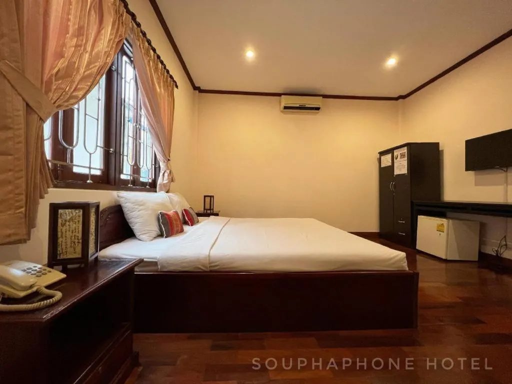 Bed in Souphaphone Hotel
