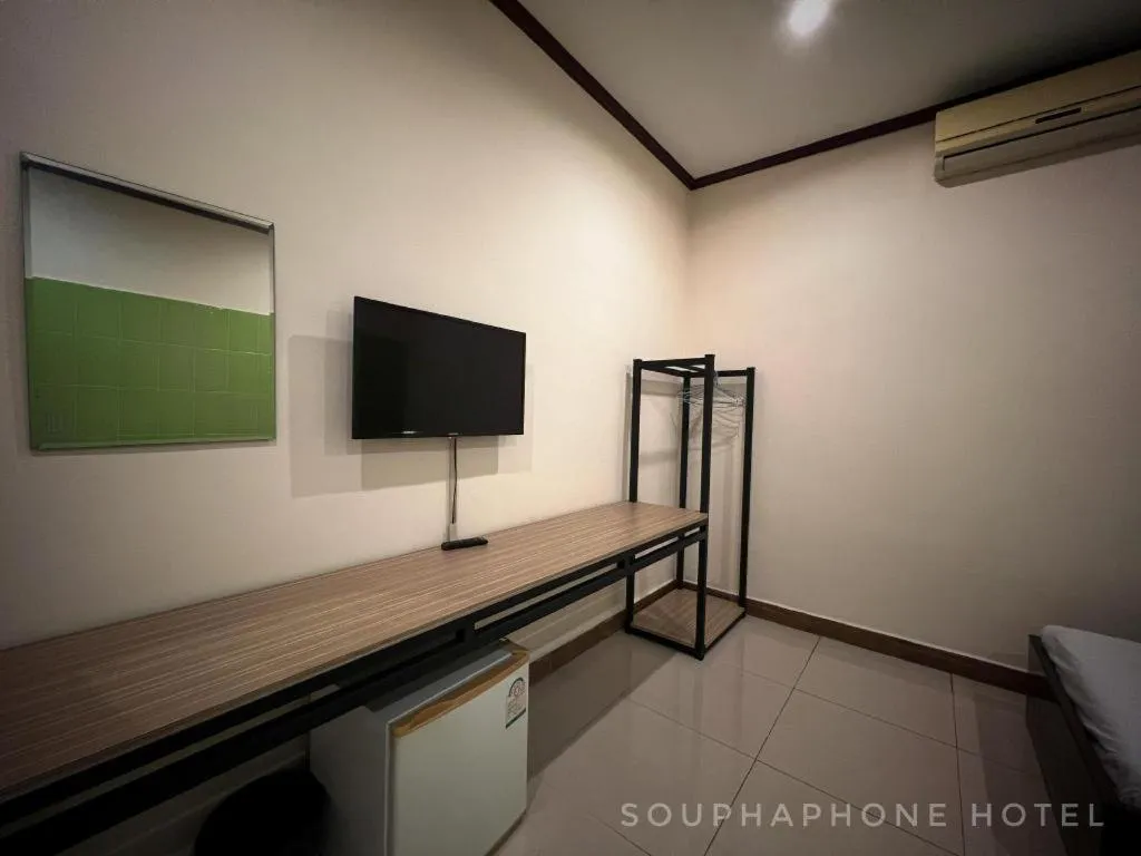 Bed in Souphaphone Hotel