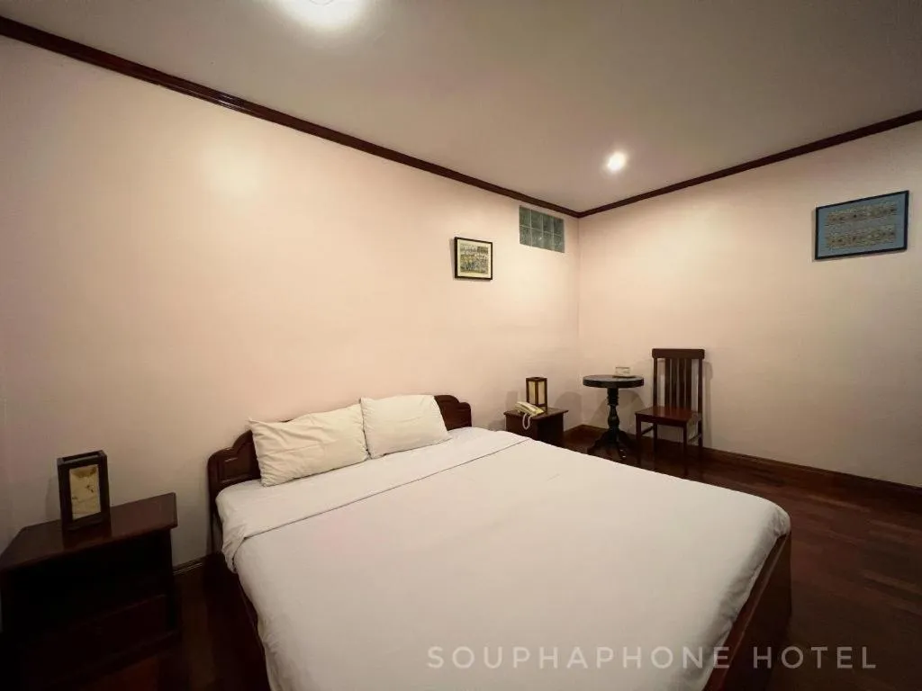 Bed in Souphaphone Hotel