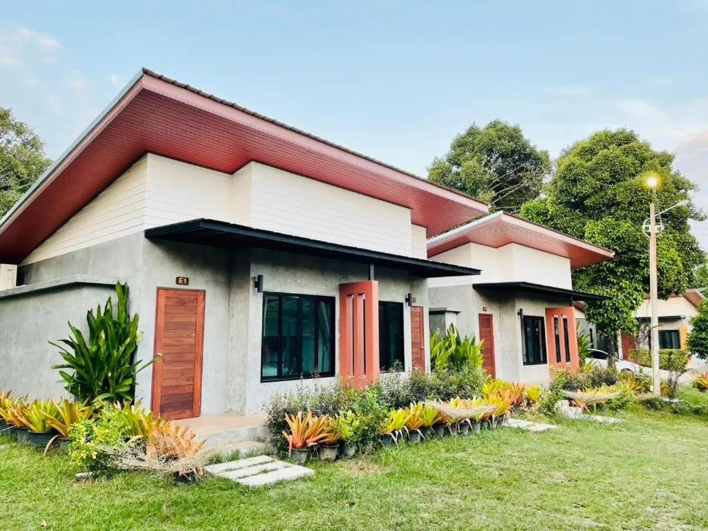 Baan Klang Suan Resort