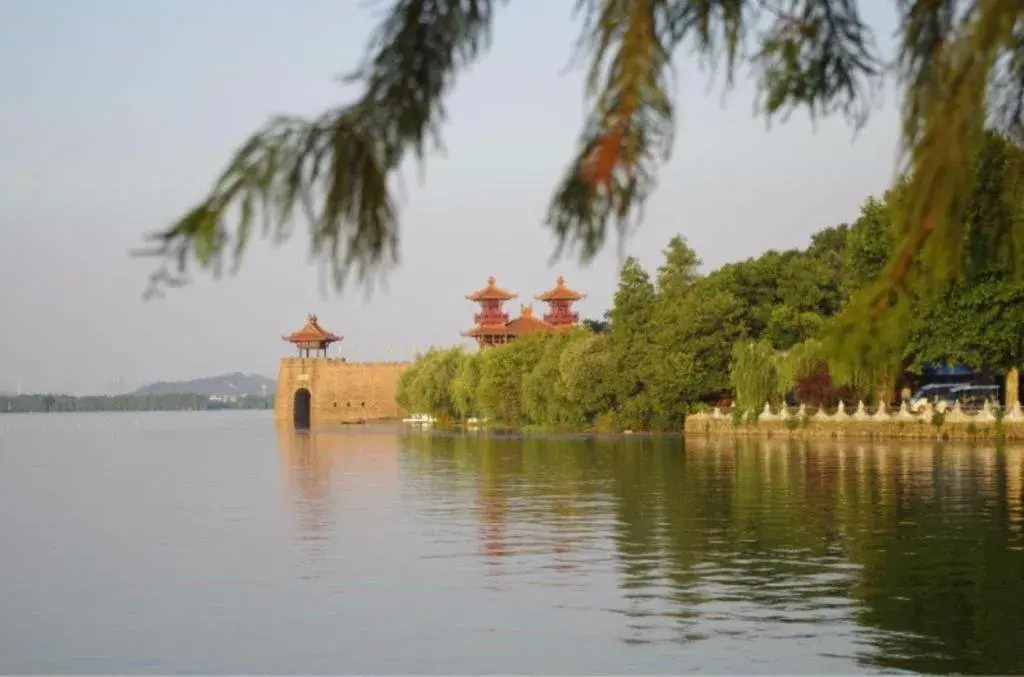 Lavande Hotels Wuhan Wuchang Railway Station Square Lavande Hotels Wuhan Wuchang Railway Station Square