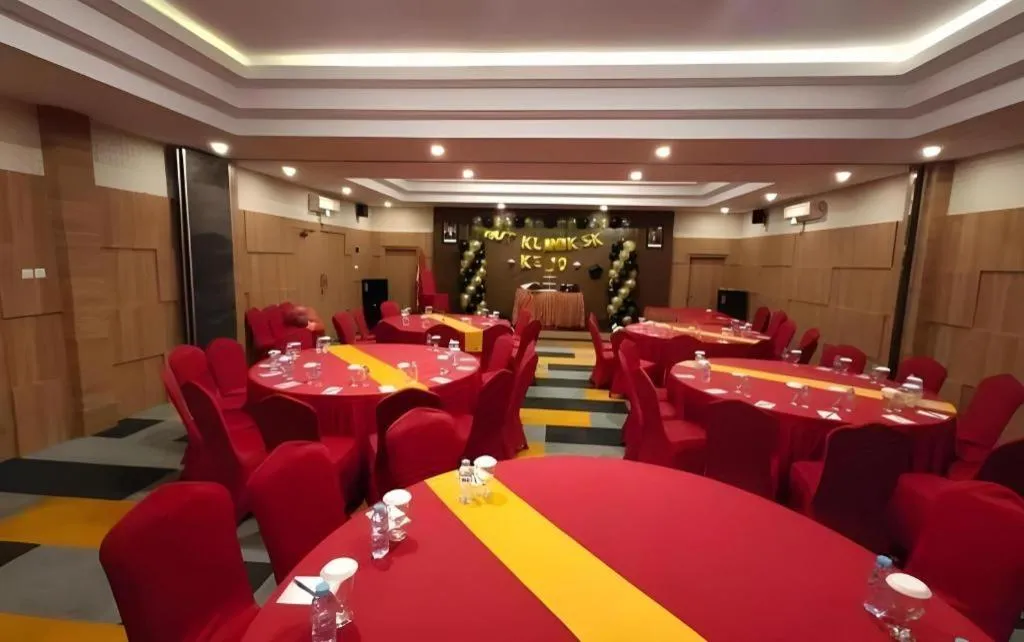 Front One Hotel Nganjuk