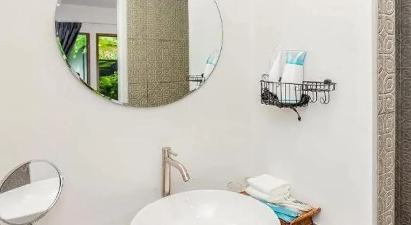 OYO 422 Jane Homestay and Resort