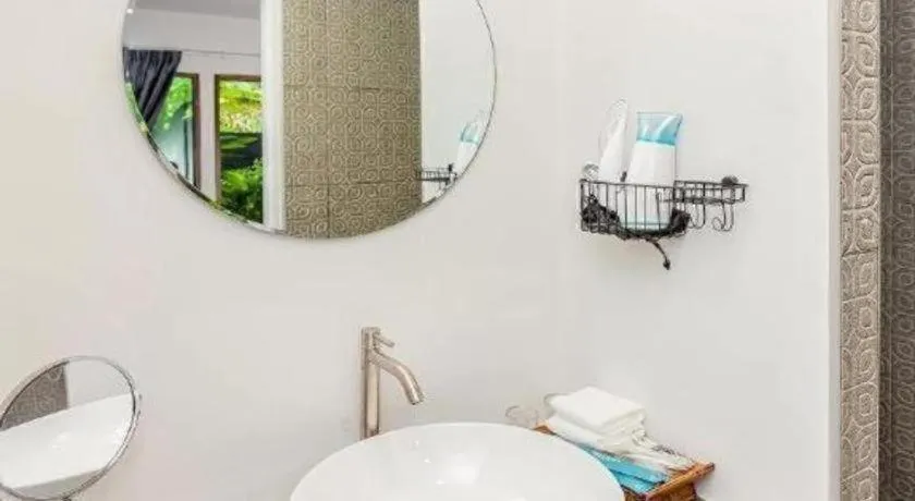 OYO 422 Jane Homestay and Resort