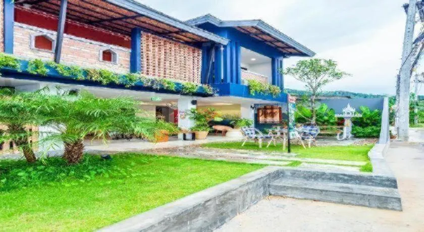 OYO 422 Jane Homestay and Resort