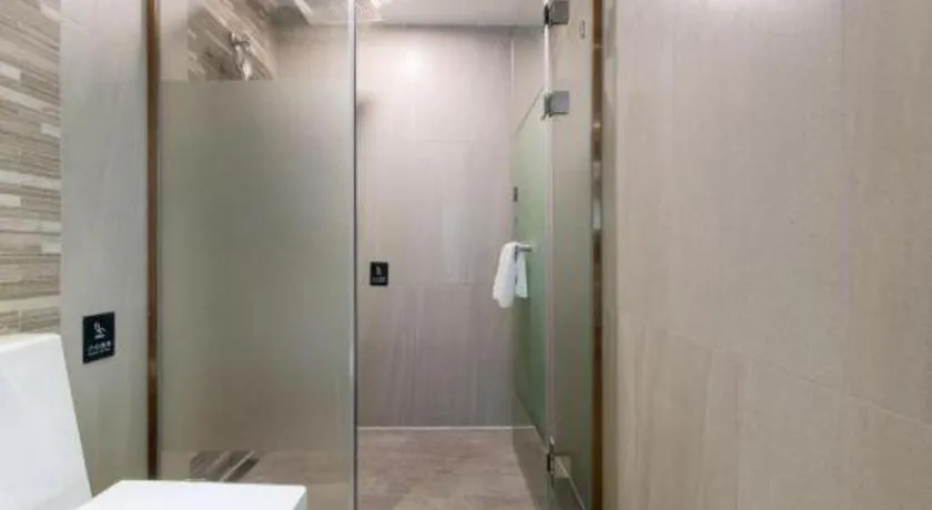 Lavande Hotel Shenzhen North Station Huawei Gangtou Metro Station