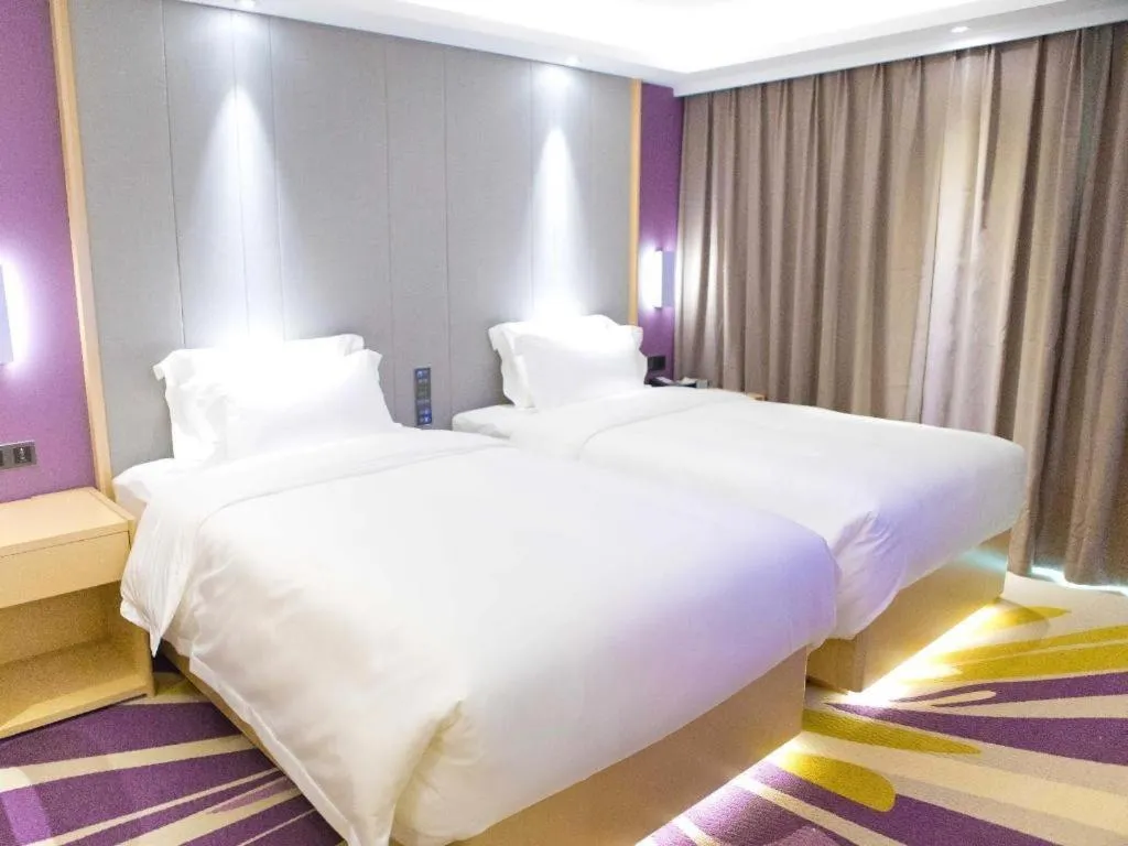 Bed in Lavande Hotel Shenzhen North Station Huawei Gangtou Metro Station