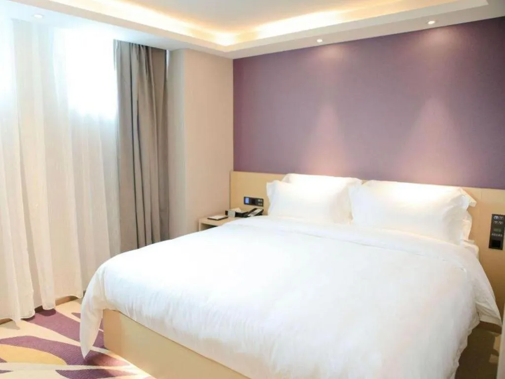 Bed in Lavande Hotel Shenzhen North Station Huawei Gangtou Metro Station