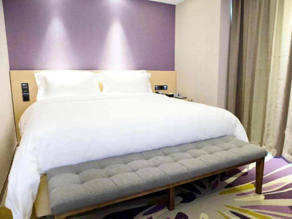 Bed in Lavande Hotel Shenzhen North Station Huawei Gangtou Metro Station