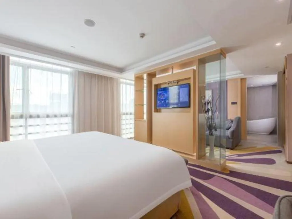 Bed in Lavande Hotel Shenzhen North Station Huawei Gangtou Metro Station