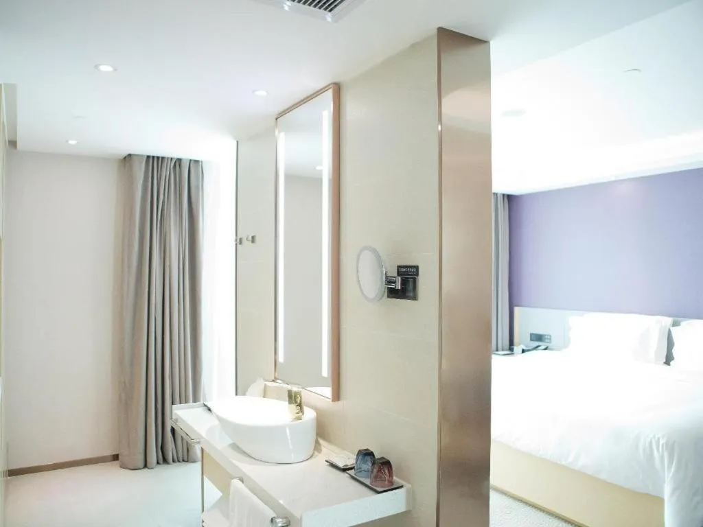 Bed in Lavande Hotel Shenzhen North Station Huawei Gangtou Metro Station