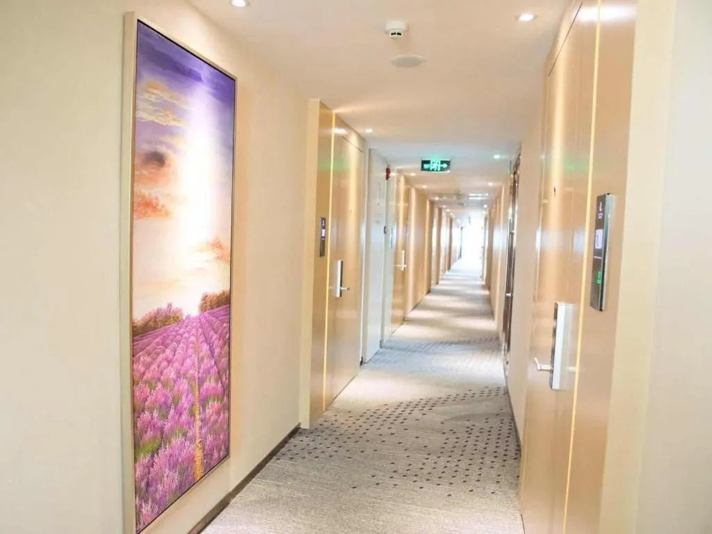 Lavande Hotel Shenzhen North Station Huawei Gangtou Metro Station