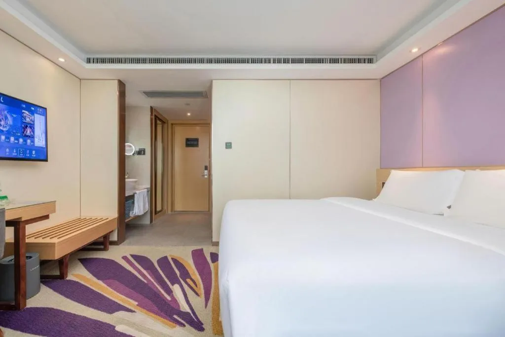 Bed in Lavande Hotel Shenzhen North Station Huawei Gangtou Metro Station