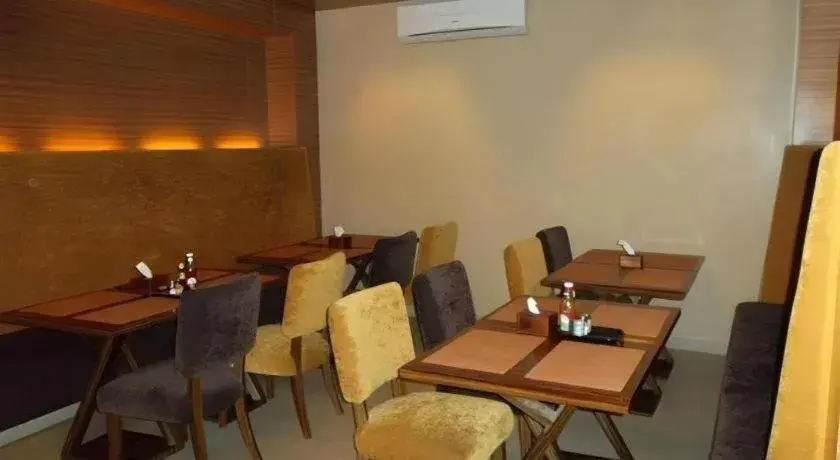 Honey Lodge Honey Lodge