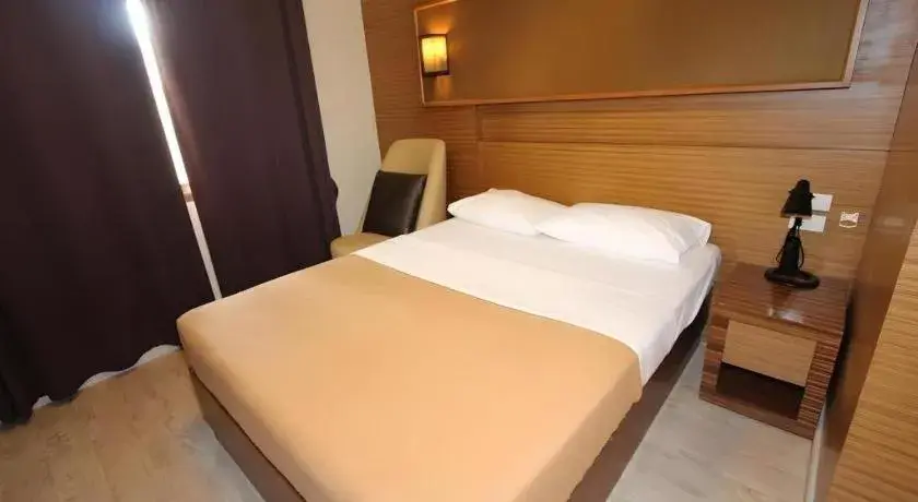 Bed in Honey Lodge Bed in Honey Lodge