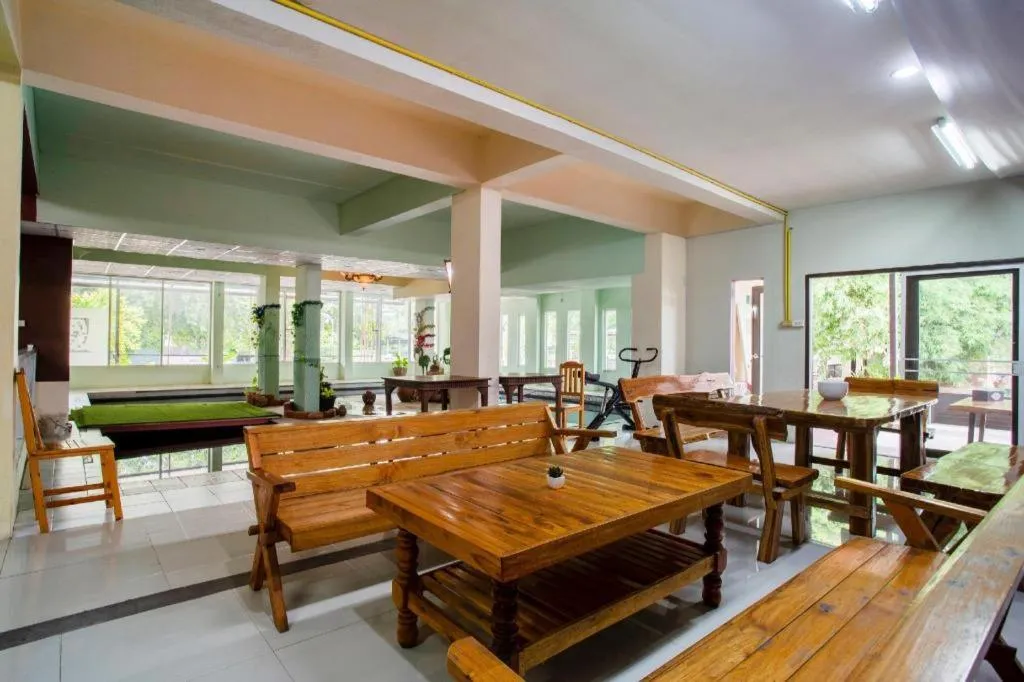 OYO 75356 Thipsiri Lodge