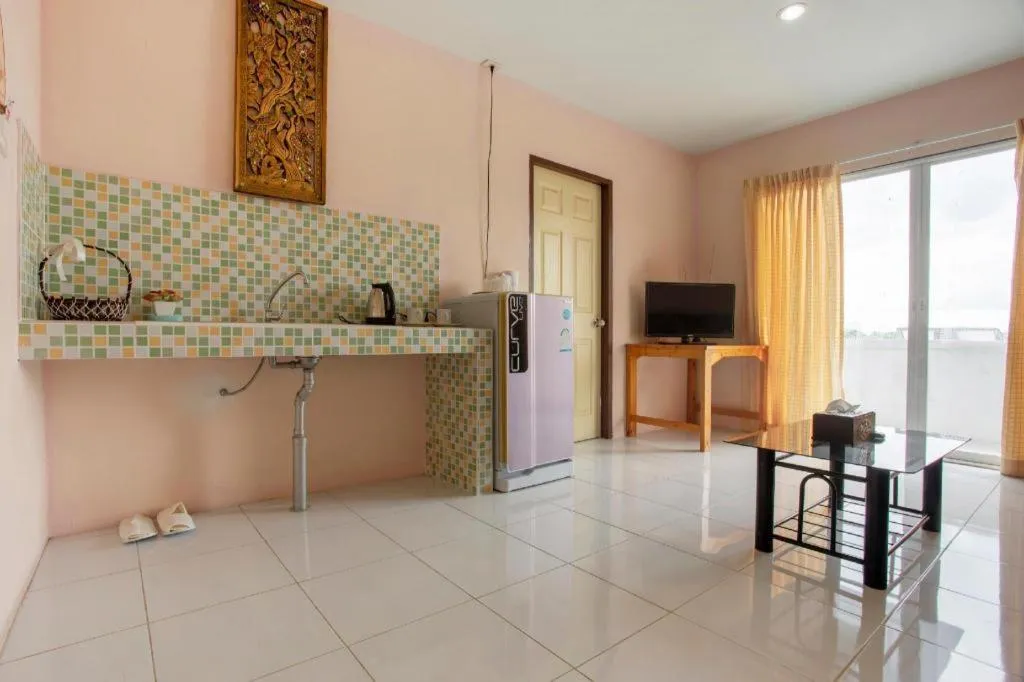 OYO 75356 Thipsiri Lodge