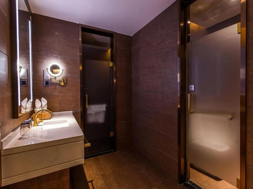 James Joyce Coffetel Xi'an Zhonglou Xiaonanmen Food Street