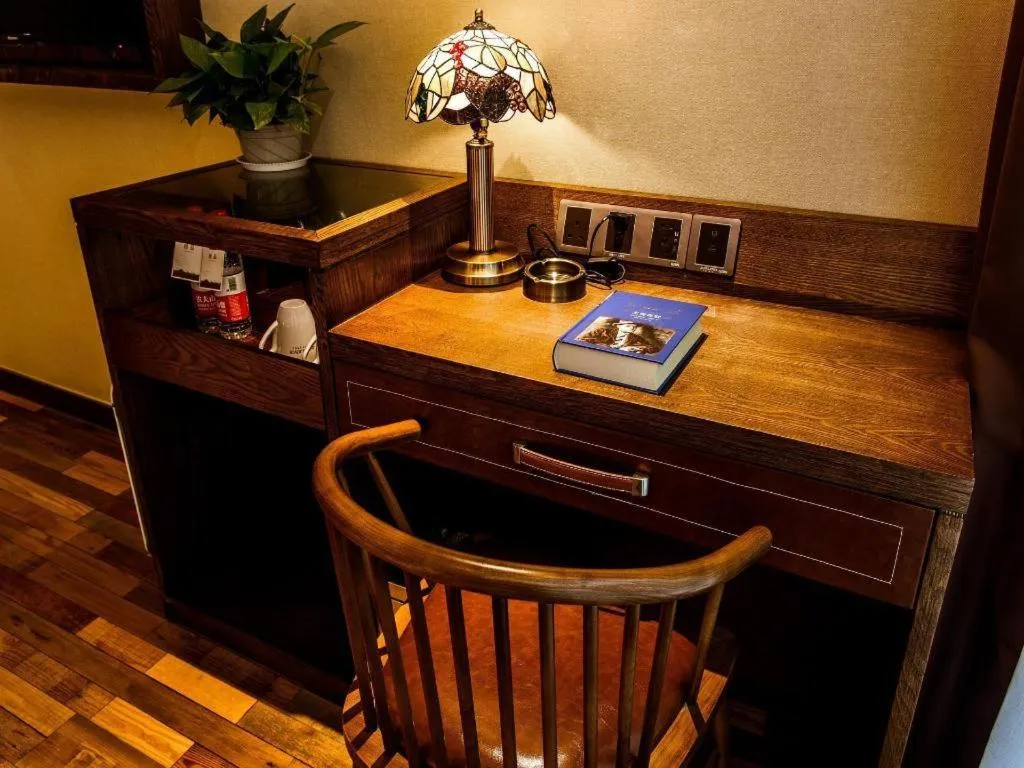 James Joyce Coffetel Xi'an Zhonglou Xiaonanmen Food Street