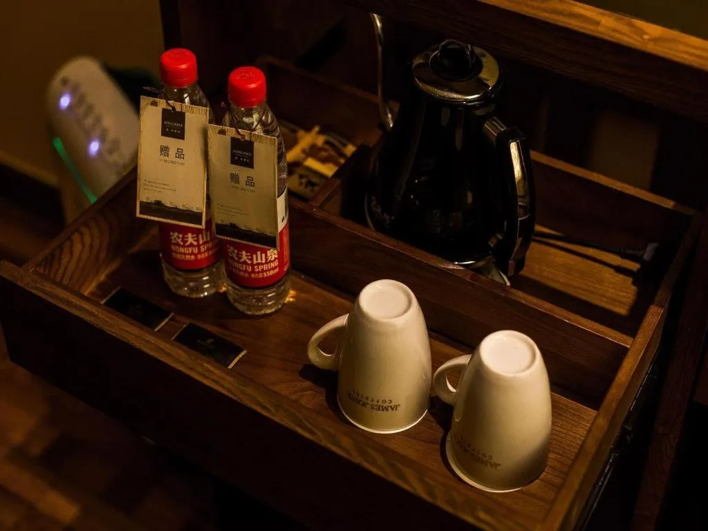 James Joyce Coffetel Xi'an Zhonglou Xiaonanmen Food Street