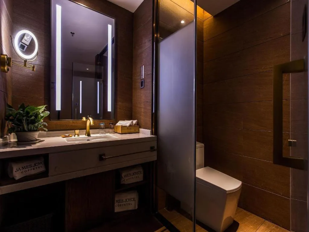 James Joyce Coffetel Xi'an Zhonglou Xiaonanmen Food Street