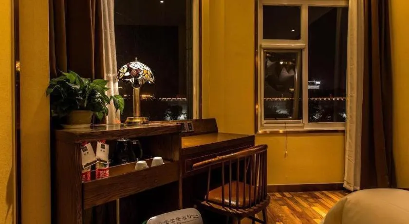 James Joyce Coffetel Xi'an Zhonglou Xiaonanmen Food Street