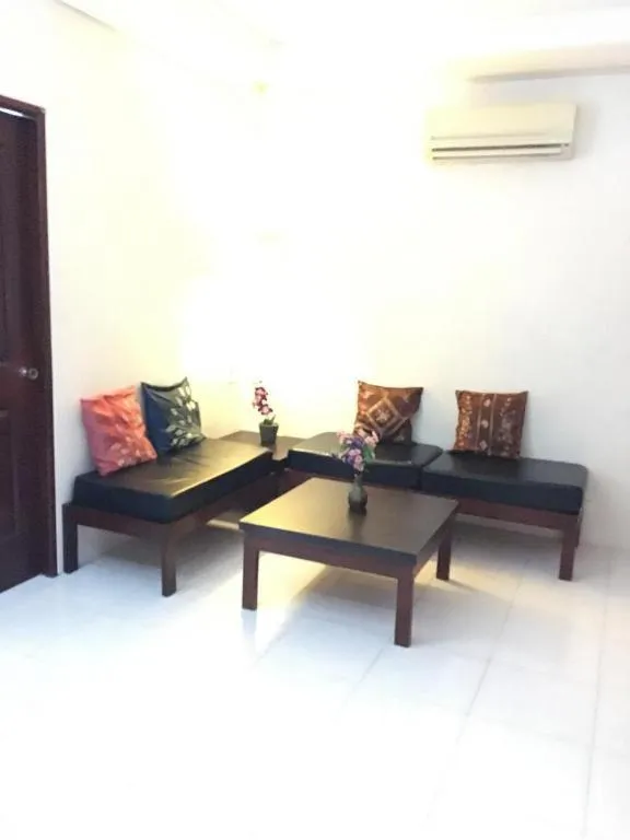 Alice in Wonderland Beach Hotel